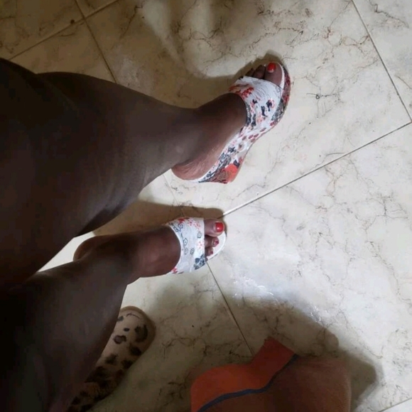 NEW Floral Slip-on Wedges - Picture 9 of 11